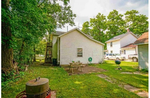 327 Center Ave, Janesville, WI 53548