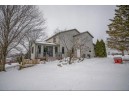 300 Meadow View Rd, Mount Horeb, WI 53572