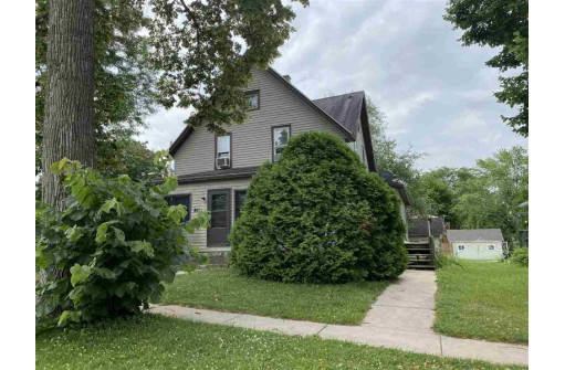 801 Van Buren St, Fort Atkinson, WI 53538