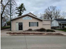 617 E Main St, Reedsburg, WI 53959-9710