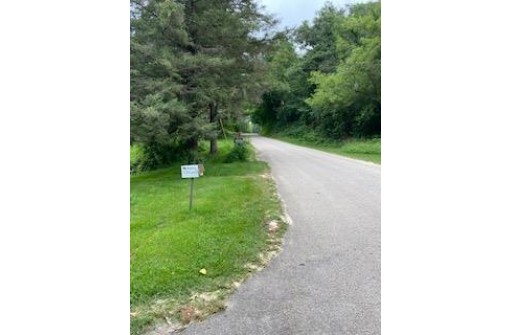 42949 & 42955 Sleepy Hollow Rd, Gays Mills, WI 54631