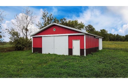 N5798 Walnut Rd, Monticello, WI 53570