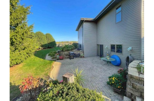 224 Bayfield Way, Lake Mills, WI 53551