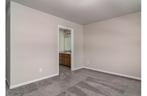 2151 Leopold Way, Sun Prairie, WI 53590