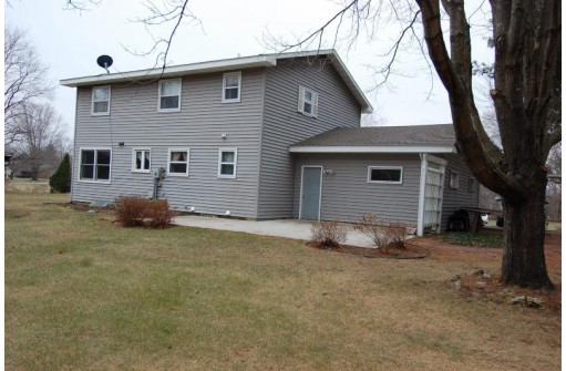 405 W Hoxie St, Spring Green, WI 53588
