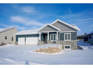 104 Glen View Rd Mount Horeb, WI 53572