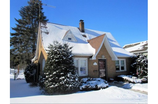 2011 13th Ave, Monroe, WI 53566-2913