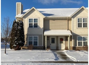 2863 Holiday Dr Janesville, WI 53545