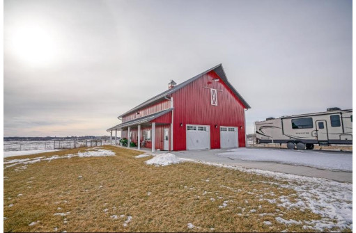 N4006 County Road T, Columbus, WI 53925