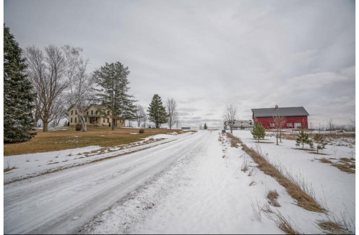 N4006 County Road T, Columbus, WI 53925