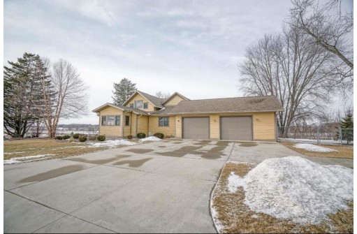 N4006 County Road T, Columbus, WI 53925