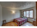 4827 Helgeland Dr, Sun Prairie, WI 53590