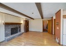 4827 Helgeland Dr, Sun Prairie, WI 53590