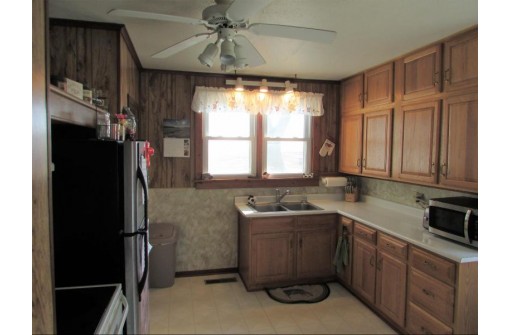 W7876 Hudson Rd, Browntown, WI 53522-9718