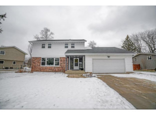 510 Woodview Dr Sun Prairie, WI 53590