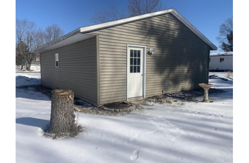 254 E Union St, Lone Rock, WI 53556