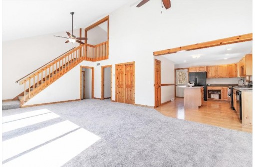 N3959 Sunrise Cir, Brodhead, WI 53520