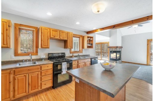 N3959 Sunrise Cir, Brodhead, WI 53520