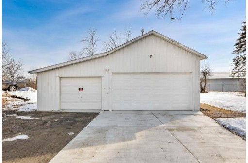 603 W Main St, Sun Prairie, WI 53590