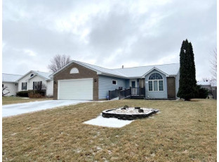 4220 Prairie Fox Dr Janesville, WI 53546