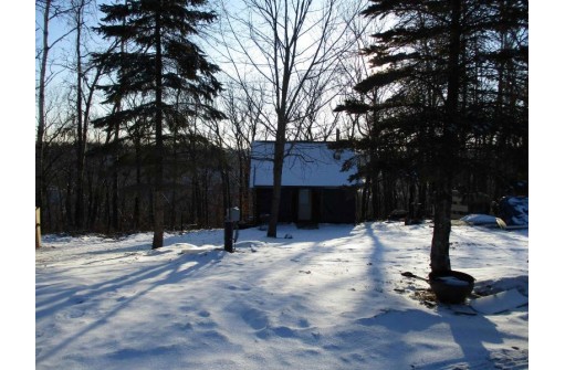 16549 N Frank Rd, Gays Mills, WI 54631