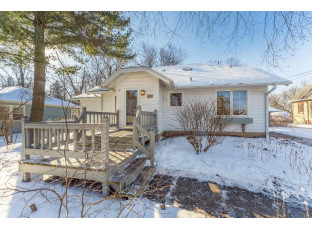 920 2nd St Baraboo, WI 53913