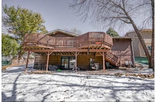 2614 Ravenswood Rd, Madison, WI 53711