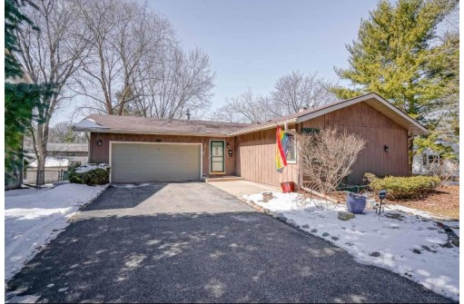 2614 Ravenswood Rd, Madison, WI 53711