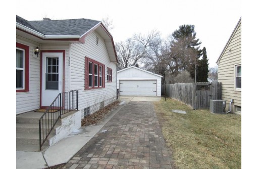 152 S Randall Ave, Janesville, WI 53546