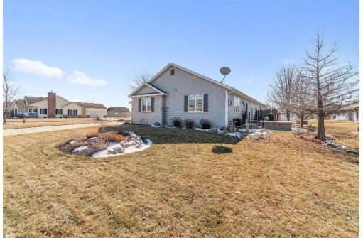 4307 Braxton Dr, Janesville, WI 53546