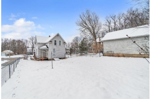 791 S Main St, Janesville, WI 53545