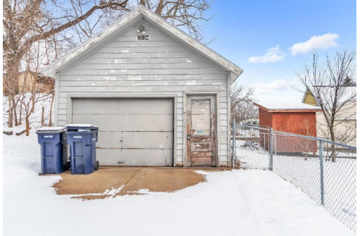 791 S Main St, Janesville, WI 53545