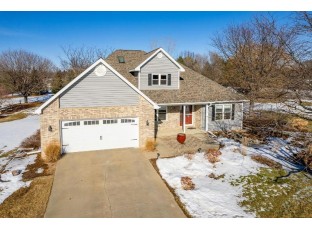 E11120 Wynsong Dr Baraboo, WI 53913