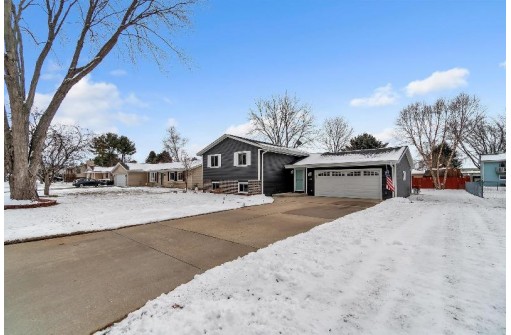 3328 Berkshire Rd, Janesville, WI 53546