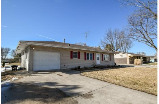 518 N Winsted St, Spring Green, WI 53588