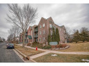 1901 Carns Dr 102, Madison, WI 53719