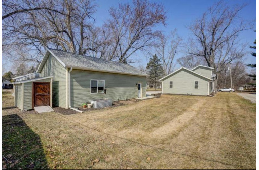 205 Elm St, Cambridge, WI 53523