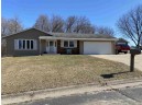 1001 Dean St, Edgerton, WI 53534