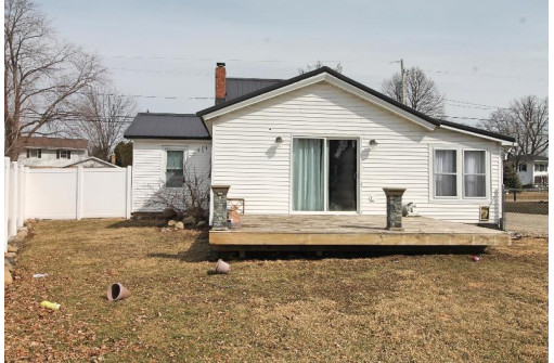 25 W Madison Ave, Milton, WI 53563