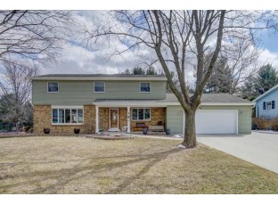 1046 Laramie Ln Janesville, WI 53546