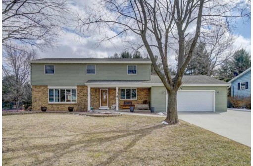 1046 Laramie Ln, Janesville, WI 53546