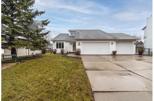 5636 Byrneland St, Fitchburg, WI 53711