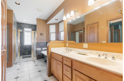 4724 Nora Ln, Madison, WI 53711