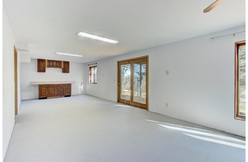 S4496 Belter Dr, North Freedom, WI 53951