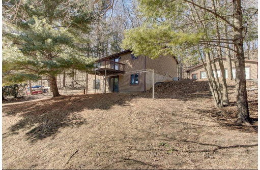 S4496 Belter Dr, North Freedom, WI 53951