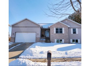 1268 Virgin Lake Dr Stoughton, WI 53589-4651