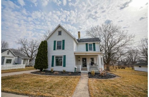 183 Jones St, Sun Prairie, WI 53590