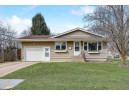 2102 Whenona Dr, Madison, WI 53711