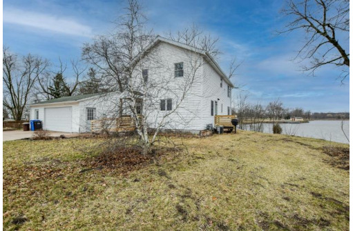 47 River St, Belleville, WI 53508