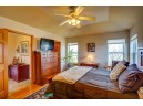 1342 Circle Dr, Sun Prairie, WI 53590